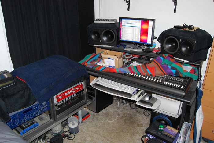 Mackie Monitors Hr824